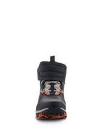 Sapatos Speedstreet Alpinestars, sapatos de motociclismo urbanos, Black Almond e Hot Orange, vista frontal com uma grande tira de tornozelo de gancho e laço, fecho de atacadores e detalhes em laranja na sola