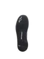 Sapatos Alpinestars Speedflight, sapatos de motociclismo, pretos, vista inferior da sola de borracha de dupla densidade, com logótipo Alpinestars e marca TPF, padrão de rasto concebido para desempenho urbano