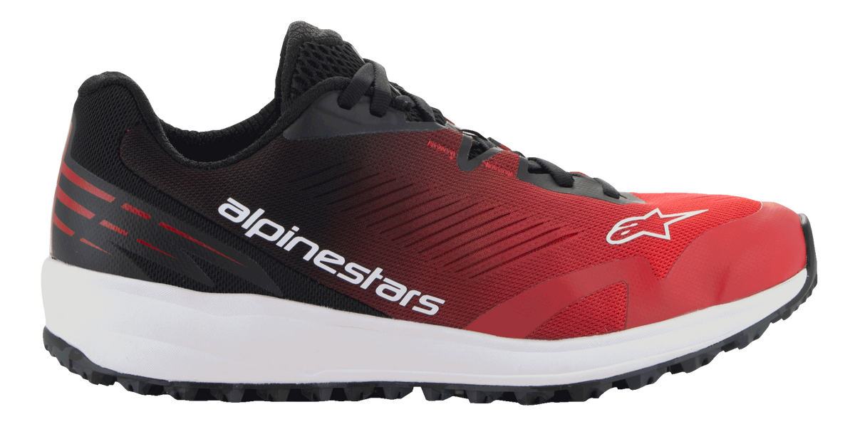 Sapatos Alpinestars Meta Road V2, calçado sportswear, vermelho, preto e branco, vista de perfil lateral com parte superior em malha respirável, entressola branca, sola exterior preta e logótipo Alpinestars em destaque na lateral