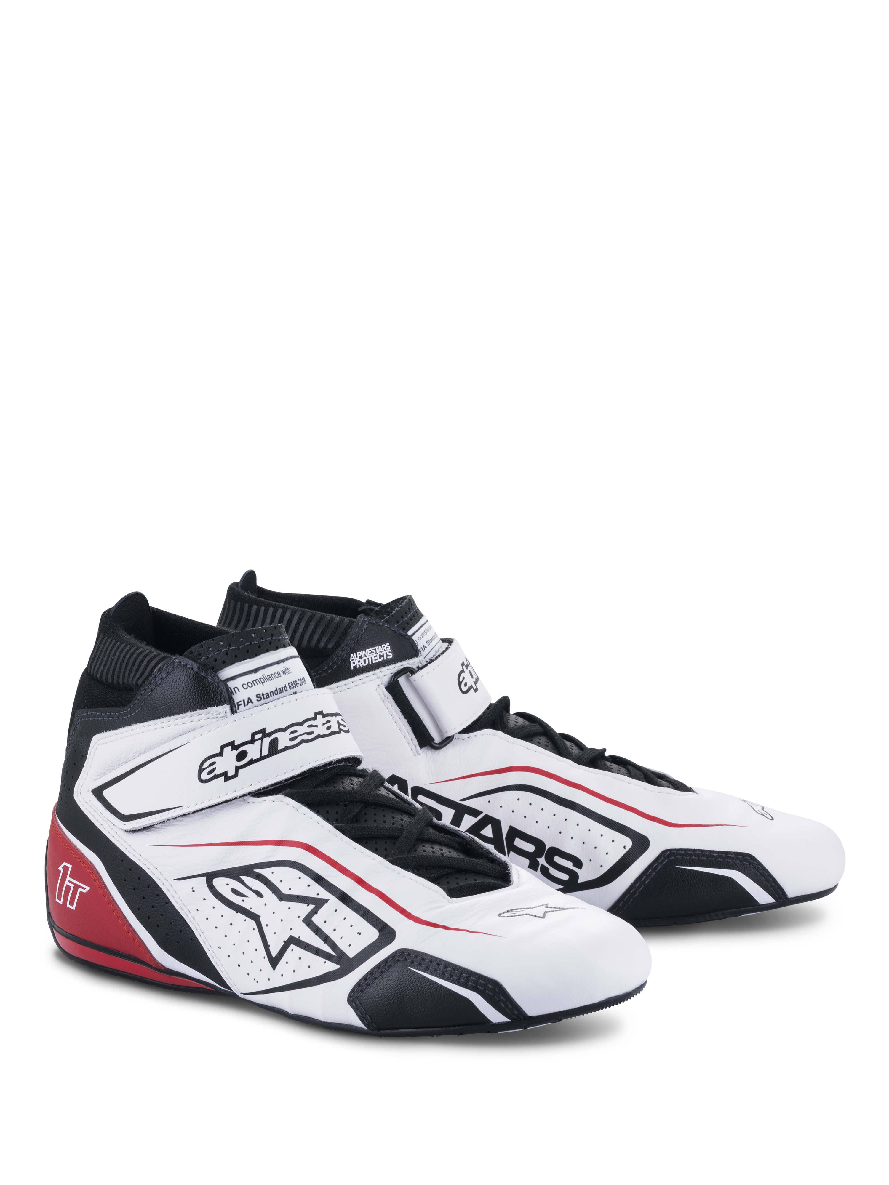 Sapatos Alpinestars Tech-1 T V3 FIA, calçado para automobilismo, brancos com detalhes em preto e vermelho, com parte superior em pele de flor integral, tira de tornozelo ajustável de gancho e laço, painéis laterais perfurados com o logótipo Astars e design profissional de competição