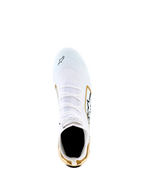 Sapatos Alpinestars Supertech K - FIA, branco, preto e dourado, vista superior mostrando a parte superior em malha branca com detalhes dourados no calcanhar e laterais, pormenores do logótipo em preto, calçado de karting de alta performance