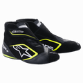 Sapatos Alpinestars SP+, sapatos de automobilismo, pretos e amarelo fluo, design de cano alto com logótipo de estrela branco e detalhes amarelo néon, construção em couro e camurça, solas de borracha finas inspiradas na F1, estética desportiva de automobilismo