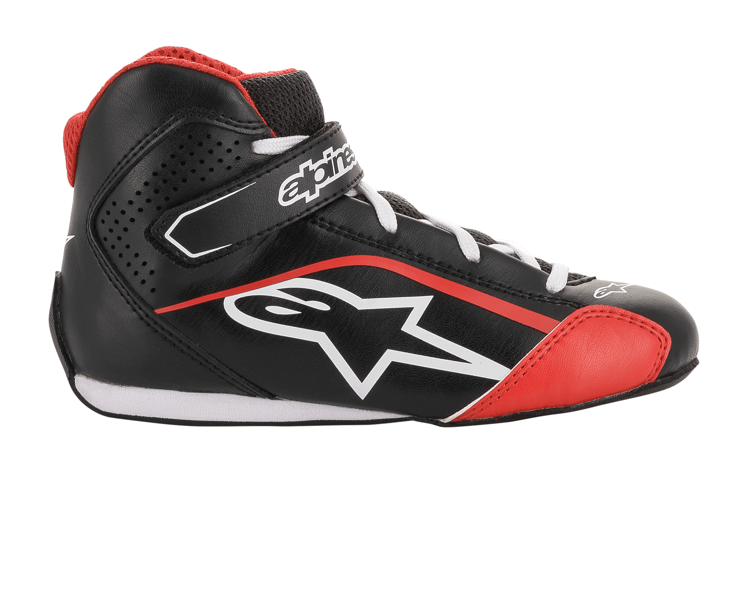 Sapatos Alpinestars Youth Tech-1 K, sapatos de karting, pretos, brancos e vermelhos, perfil lateral com construção em microfibra, logótipo Alpinestars branco, alça de gancho e laço no tornozelo e painéis laterais perfurados para ventilação.