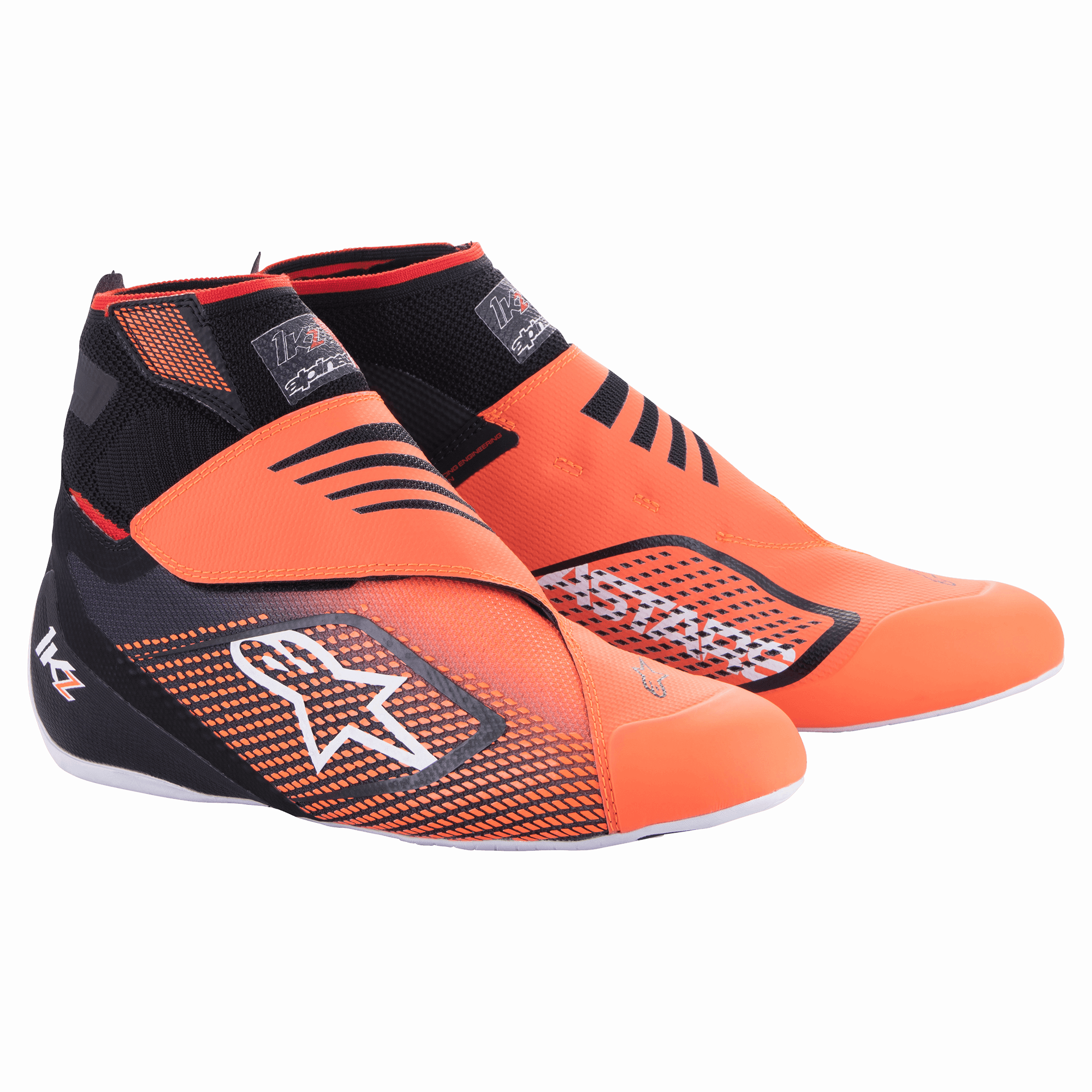 Sapatos Alpinestars Tech-1 KZ V2, sapatos de karting, preto e laranja fluo, design de cano alto com parte superior tricotada e logótipo Astars branco, painéis em malha preta, sobreposições texturizadas, solas brancas finas, fechos duplos de velcro, calçado de performance aerodinâmica