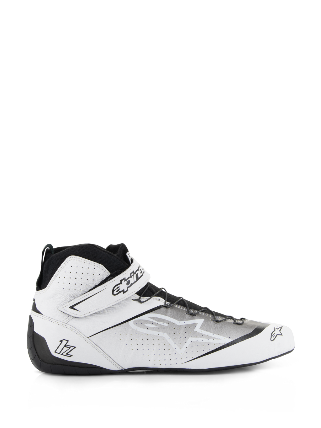 Alpinestars Tech-1 Z V3 Shoes FIA, sapatos de competição automóvel, brancos e pretos, design de cano subido com parte superior em couro perfurado, fecho com tira e marca Alpinestars, sola de borracha fina para sensibilidade aos pedais, perfil elegante de desporto motorizado