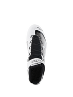 Alpinestars Tech-1 Z V3 Shoes FIA, sapatos de automobilismo, brancos e pretos, vista superior a mostrar o sistema de laço rápido, tira de velcro no tornozelo com a marca, língua tricotada preta e parte superior em couro perfurado para performance em automobilismo