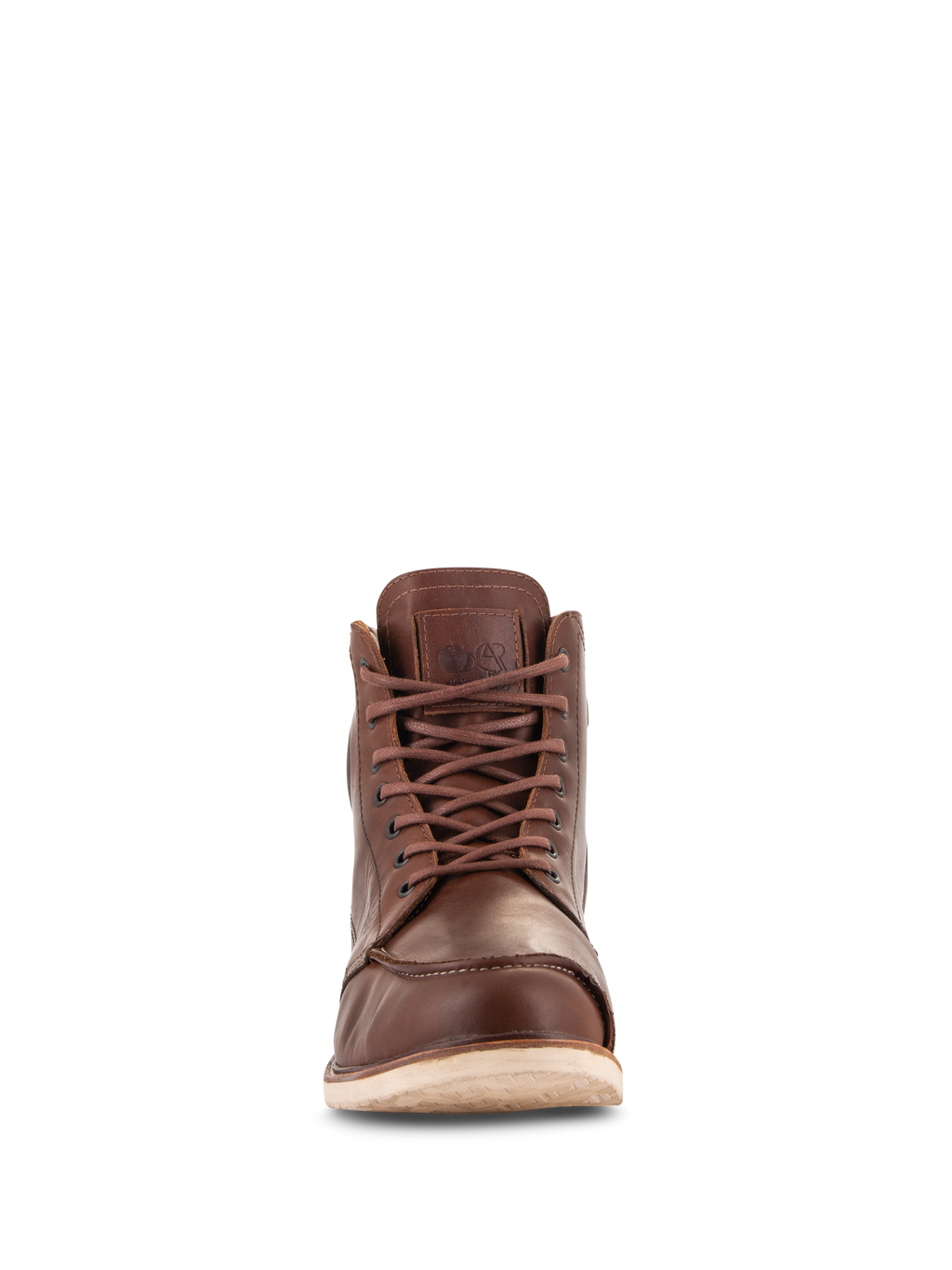 Sapatos Alpinestars Oscar Monty V2, castanhos, sapatos de motociclismo, vista frontal apresentando construção em couro de flor integral, design moc toe, fecho de atacadores e sola em cunha off-white, calçado urbano de inspiração heritage