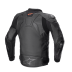 Casaco de couro Alpinestars GP Plus V4, casaco de motociclismo desportivo, preto/preto, vista traseira com logótipo Astar vermelho no pescoço, logótipo Astar cinzento na zona lombar, construção em couro bovino com painéis elásticos A-CS™ Plus