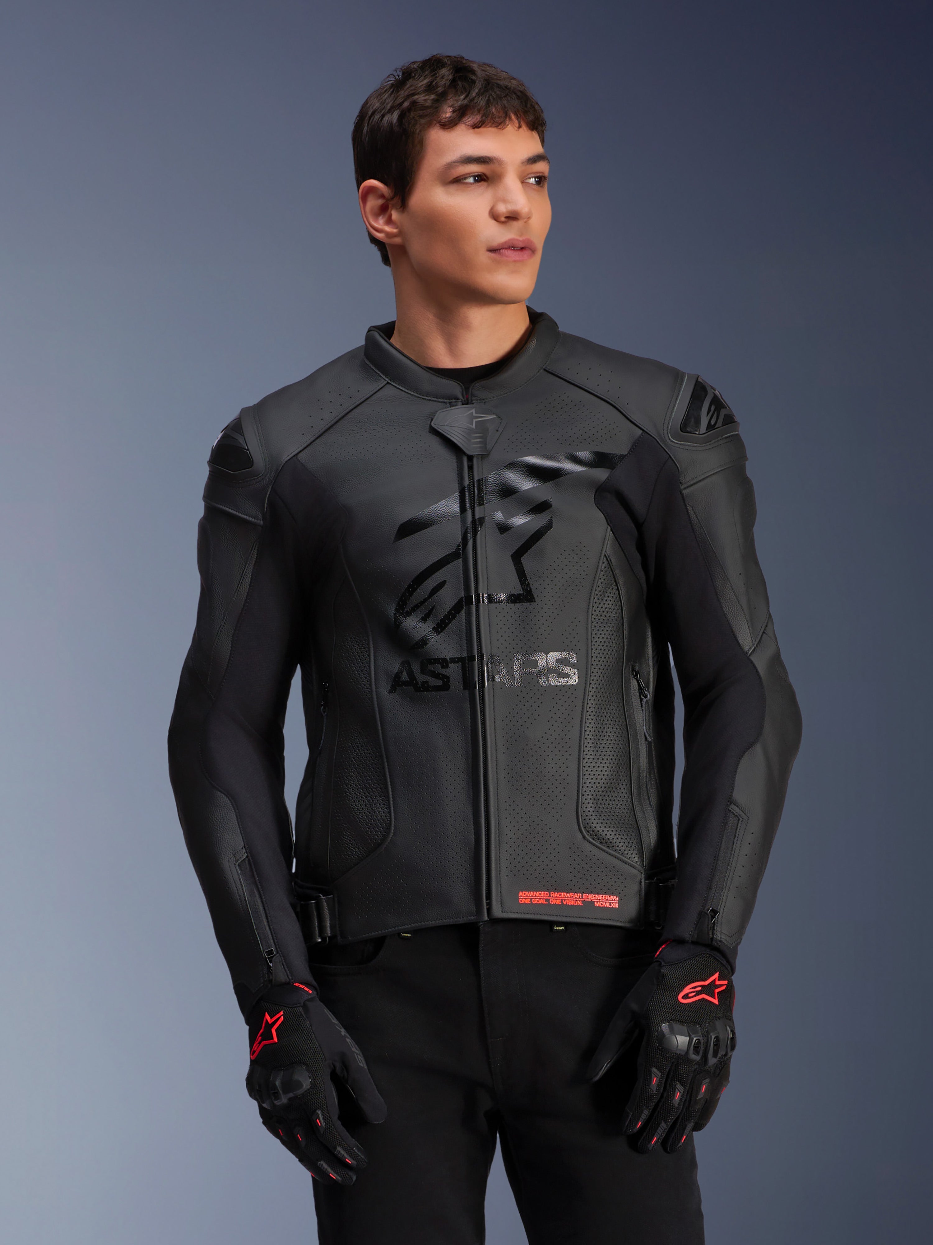 GP Plus R V4 Airflow - Black Motorcycle Jacket | Alpinestars®