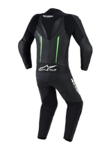 Alpinestars GP Force V2 Leather Suit - 1 Peça, vista traseira, preto com detalhes em verde fluorescente, com corcova aerodinâmica, painéis de pele perfurada, zonas elásticas sanfonadas e logótipo Tech-Air Ready, equipamento profissional de motociclismo