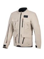 Casaco Alpinestars Borrego Drystar®, casaco de motociclismo, cinzento quente, vista frontal com múltiplos bolsos cargo, fechos pretos com puxadores castanhos, textura de lona encerada e emblema preto da marca no peito