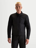 Alpinestars C-1 Waterproof, casaco de moto urbano para homem, preto, vista frontal num modelo a mostrar a construção em tecido impermeável e a gola alta