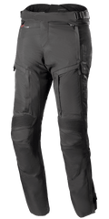 Alpinestars Bogota Pro Drystar 4 Seasons Pants - Long, calças de motociclismo de aventura e turismo pretas, com painéis elásticos canelados nos joelhos e painéis de ventilação com fecho de correr nas coxas, tiras de ajuste na cintura com fivelas e uma construção em têxtil técnico durável para proteção em todas as condições climatéricas.