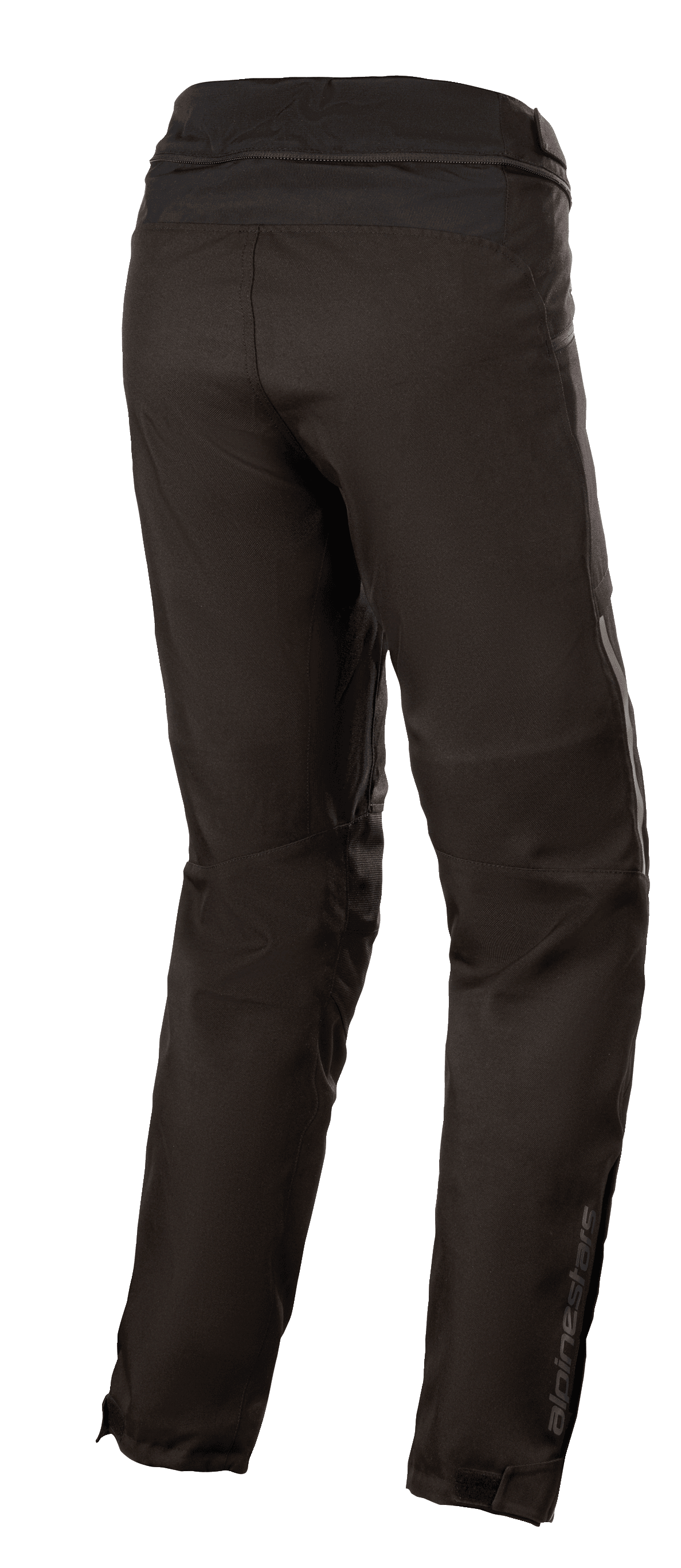 Calças Alpinestars Stella AST-1 V2 Waterproof, calças de motociclismo têxteis para mulher, pretas, vista traseira de três quartos mostrando o fecho de ligação na cintura, pernas pré-curvadas e logótipo Alpinestars refletor na parte inferior da perna