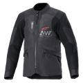 Casaco Alpinestars AMT-7 Air, casaco de motociclismo, preto e Dark Shadow, painéis de ventilação em malha MATRYX no peito, logótipo de estrela vermelha com branding AMT prateado, bolsos cargo frontais com fecho, design têxtil de aventura e touring de estrada