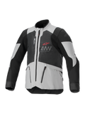 Alpinestars AMT-7 Air Jacket, casaco de moto ventilado, preto e branco, com painéis de ventilação MATRYX, bolsos com fecho e gola alta, design desportivo com logótipo Alpinestars vermelho