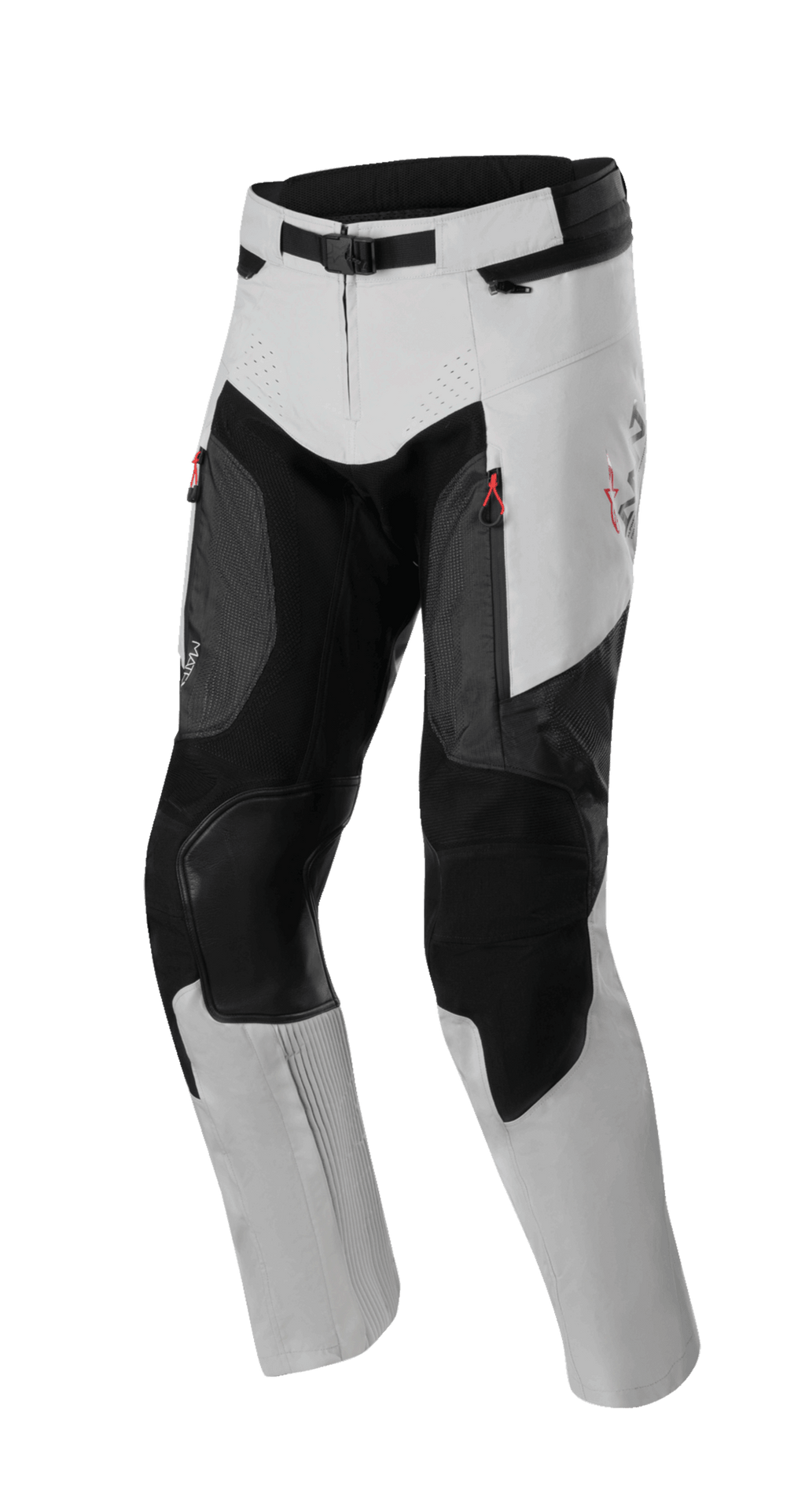 Alpinestars AMT 7 Air Pants, calças de motociclismo para turismo de aventura, castanho e Dark Shadow, com detalhes de fechos vermelhos e painéis de ventilação MATRYX, proteção de joelhos reforçada, detalhes perfurados a laser, fecho magnético ajustável na cintura, design moderno com painéis texturizados