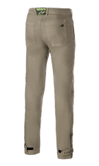 Alpinestars Stratos Regular Fit Tech Riding Pants, Verde Militar, vista traseira com dois bolsos traseiros e patch de logótipo verde néon na cintura, pernas afuniladas com tiras ajustáveis nos tornozelos, calças de motociclismo de estilo urbano casual