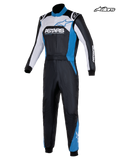 Macacão Alpinestars Atom Graphic 4, macacão de corrida para homem em preto, prateado e azul, vista frontal a mostrar construção em aramida de duas camadas e certificação FIA 8856-2018