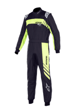 Alpinestars Youth KMX-9 V3 Suit Graphic 3, fato de corrida de karting, preto e amarelo fluo, design de peça única com gola alta, cinto na cintura e punhos canelados, com a marca "ASTARS" em destaque e gráficos de riscas diagonais