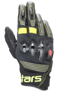 Alpinestars Halo Leather Gloves, luvas de motociclismo, Forest Black e Yellow Fluo, verde-oliva e preto com detalhes em amarelo néon, proteção de nós dos dedos sobreinjetada, construção em pele perfurada, estilo adventure touring