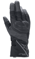 Luvas Alpinestars Stella Andes V3 Drystar para Mulher, Preto Antracite, vista do dorso com proteção integrada nas articulações, painéis ripstop refletores, logótipo Alpinestars e marca Drystar Performance no punho, equipamento de motociclismo adventure touring