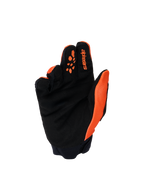 Luvas Alpinestars Youth & Kids Full Bore V2, luvas de motocross, laranja e preto, vista da palma com camurça sintética reforçada, impressões de silicone nos dedos para controlo de manetes e logótipo Alpinestars no dedo indicador