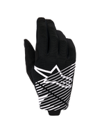 Alpinestars 2026 Radar Pro Gloves, luvas de motocross, pretas e brancas, com logótipo de estrela branco e gráfico de linhas diagonais nas costas da mão, material de malha respirável com detalhes perfurados, estilo performance para todo-o-terreno
