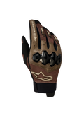 Alpinestars Megawatt V 2 Air luvas de moto para homem, castanho-acinzentado e preto, vista frontal a mostrar pormenores do dorso da mão, proteção dos nós dos dedos e construção em malha