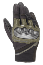 Alpinestars Chrome Gloves, luvas de motociclismo, preto e verde-floresta, com proteção rígida dos nós dos dedos com aspeto de carbono, detalhes em pele verde-oliva e construção têxtil durável de vários painéis