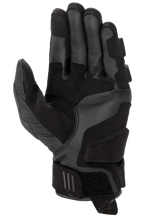 Luvas Alpinestars Stella Phenom Leather Air para mulher, pretas, vista da palma com construção em couro de cabra reforçado, zonas de impacto acolchoadas, inserções elásticas ergonómicas e fecho de velcro no pulso com aba de puxar