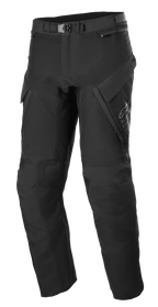Alpinestars ST-7 2L GORE-TEX Pants, calças de turismo de aventura, pretas e cinzento escuro, com grandes bolsos de carga, fecho de fivela magnética na cintura, secções reforçadas nos joelhos e construção têxtil técnica para proteção em todas as condições climatéricas
