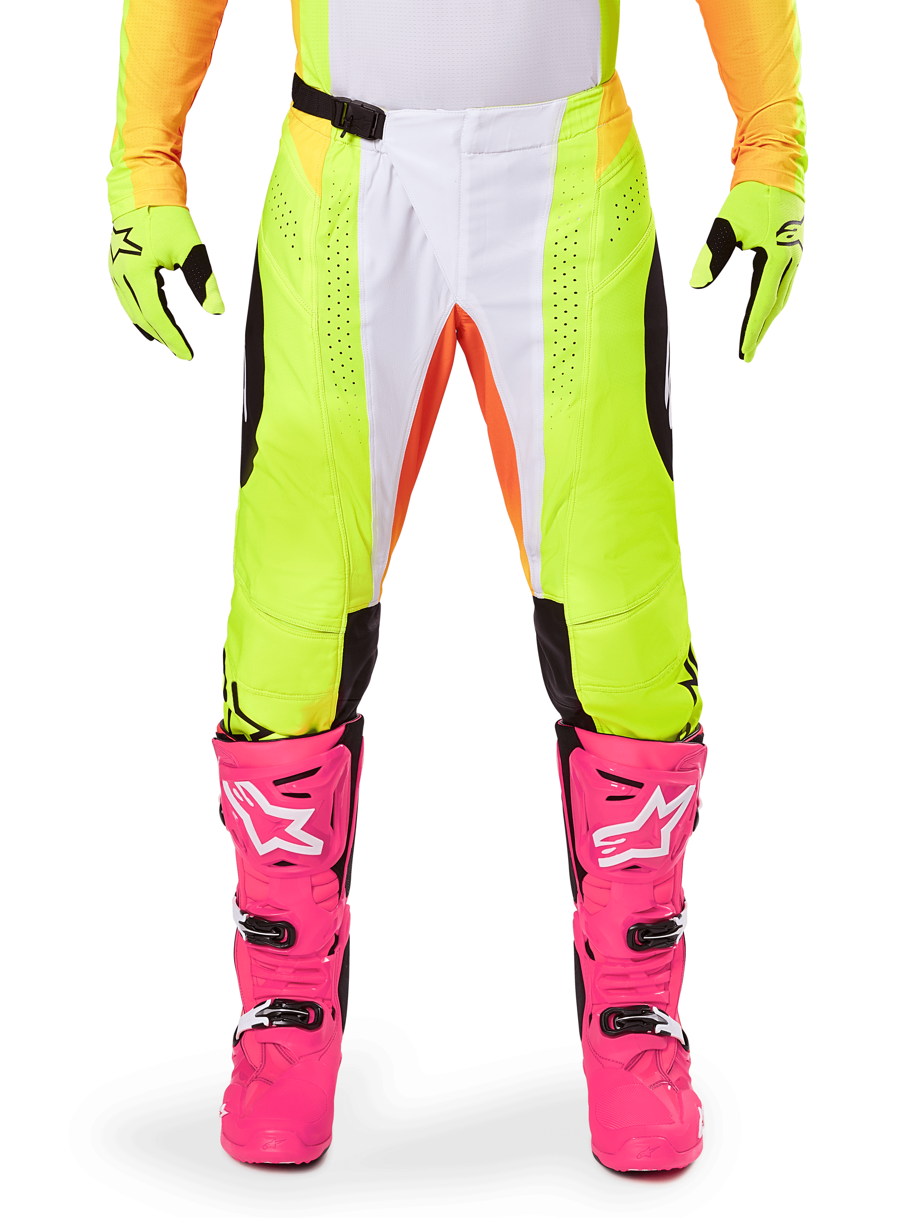 Alpinestars 2025 Techstar Melt Pants, calças de motocross, amarelo néon e branco com detalhes laranja, acompanhadas por luvas amarelas e botas de motocross cor-de-rosa vibrante, com painéis de ventilação perfurados e fivela magnética na cintura, equipamento de corrida de alta performance.