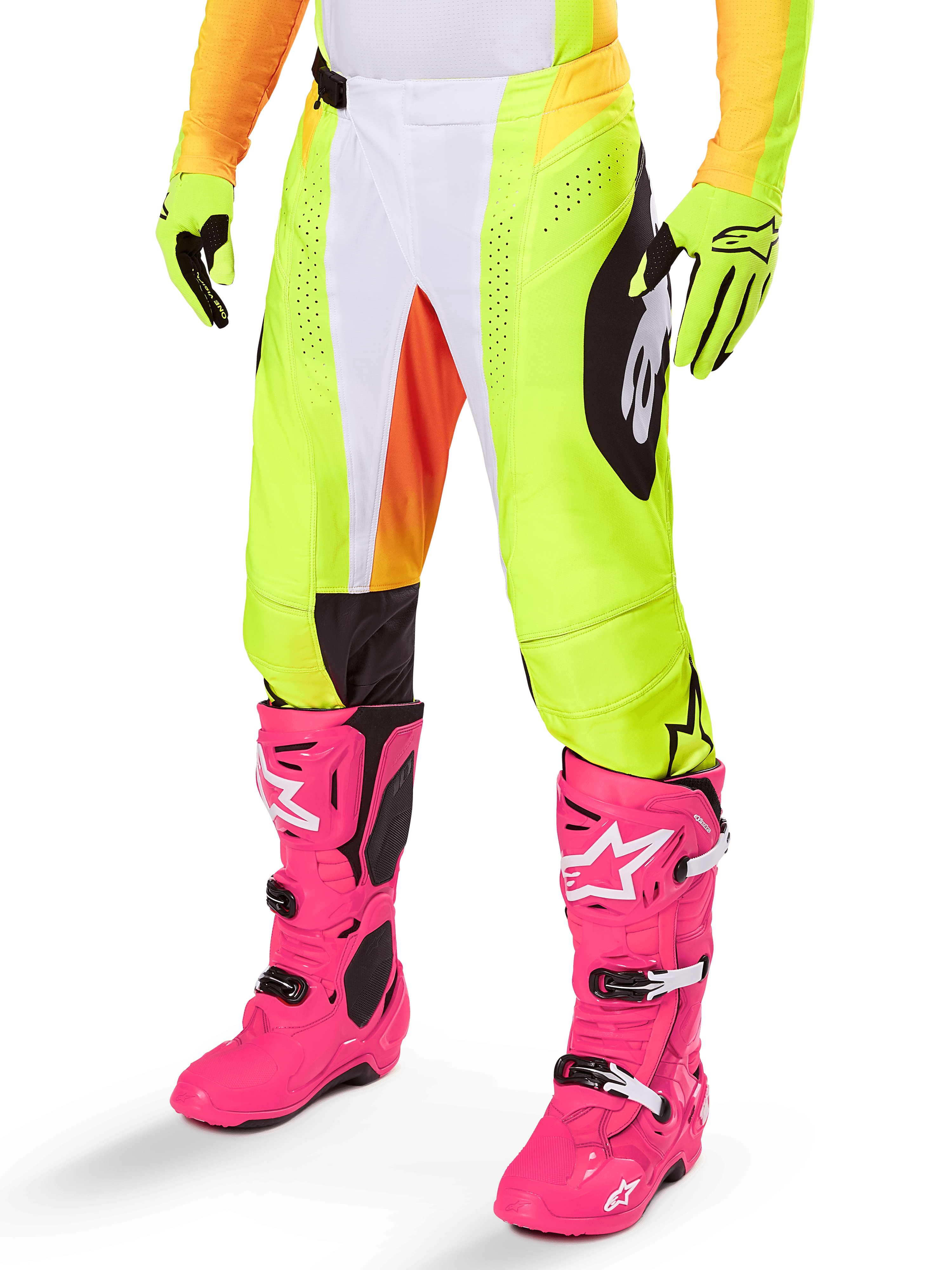 Alpinestars 2025 Techstar Melt Pants, calças de motocross, amarelo néon com detalhes brancos e laranja, padrões laterais pretos, usadas com botas de motocross cor-de-rosa vibrante e luvas amarelo néon, com perfurações para ventilação, equipamento de motocross durável