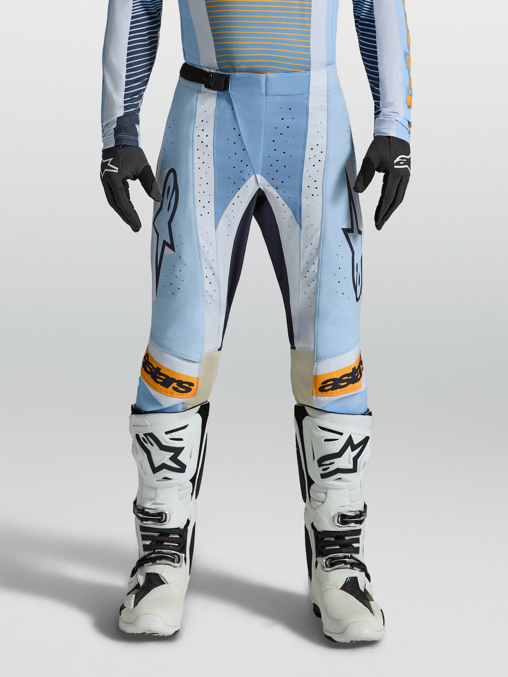 Alpinestars Calças Techstar Maven, calças de motocross para homem, azul e laranja, com ventilação a laser e corte ergonómico.