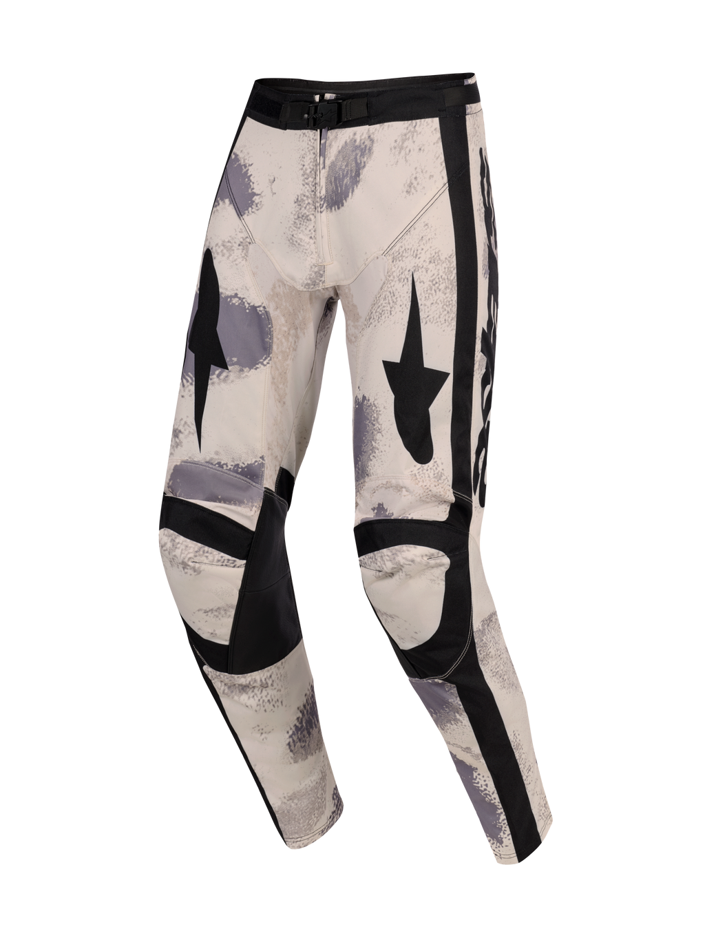 Alpinestars 2026 Racer Lahnd Pants, calças de motocross, Sand Camo, com base off-white e padrões de pinceladas cinzentas e pretas, gráficos de estrelas pretas nas coxas, painéis de joelho pretos reforçados e fivela de cintura ajustável, design ergonómico de competição off-road