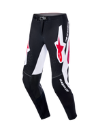 Alpinestars 2026 Supertech AFD Vista Pants, calças de motocross, pretas, vermelhas e brancas, com painéis gráficos brancos e logótipos de estrela vermelhos, painéis internos do joelho em couro preto, perfurações a laser para fluxo de ar e logótipo branco, equipamento de nível profissional para corridas todo-o-terreno