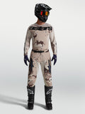 Alpinestars Racer Lone Gear Set, conjunto motocross para homem, camisola e calças camuflado deserto, capacete e botas pretas