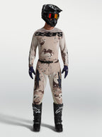 Alpinestars Racer Lone Gear Set, conjunto motocross para homem, camisola e calças camuflado deserto, capacete e botas pretas