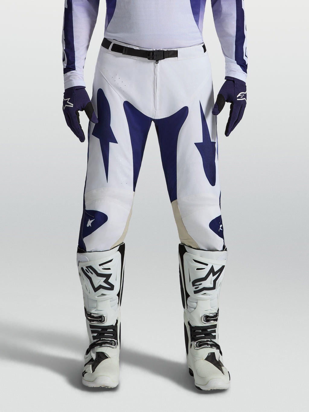 Calças Alpinestars Racer Air Amber, calças de motocross para homem, azuis e brancas, perfuradas para performance off-road.