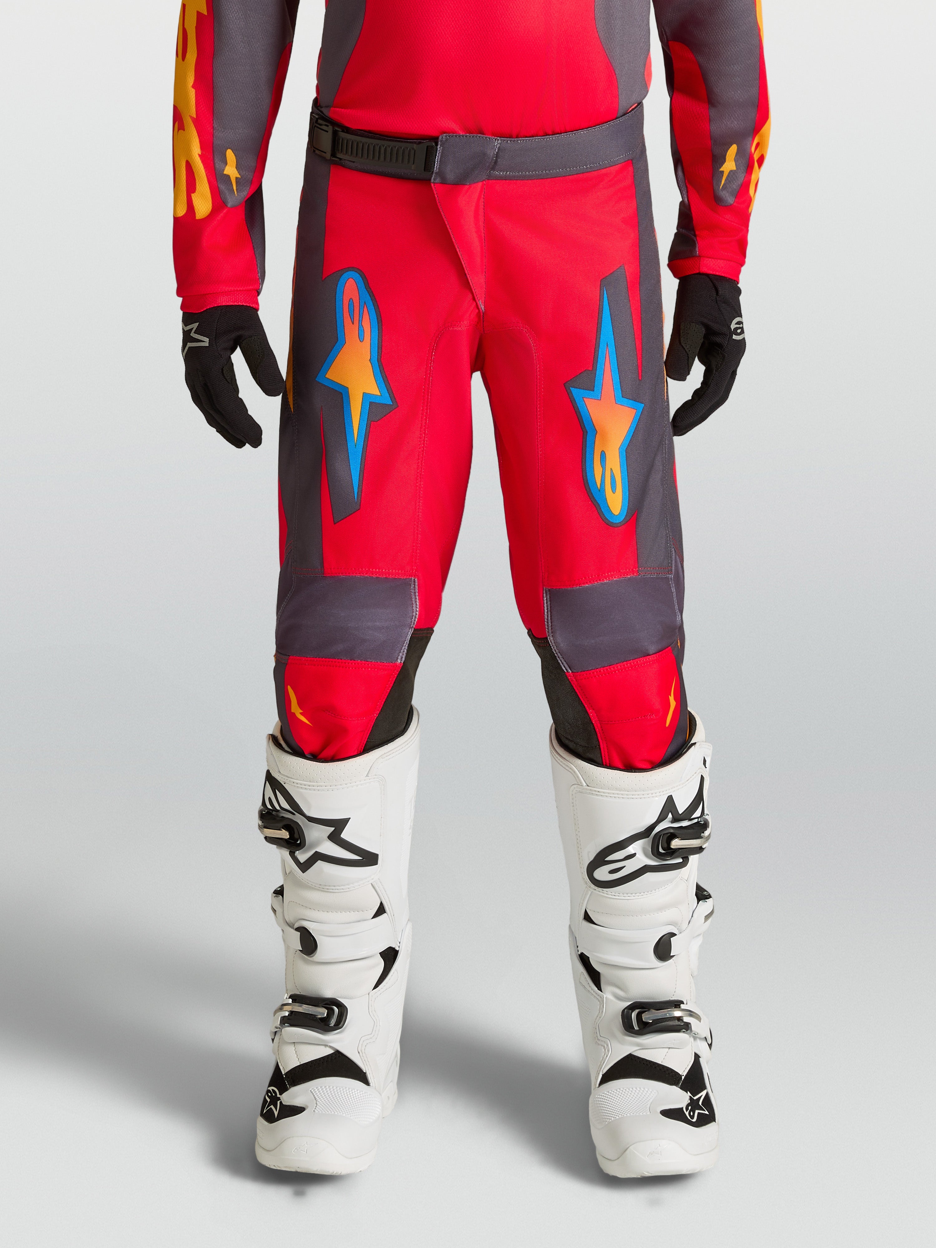 Alpinestars Calças Fluid Hunt Juventude, calças de motocross vermelhas e cinzentas para todo-o-terreno, design ergonómico