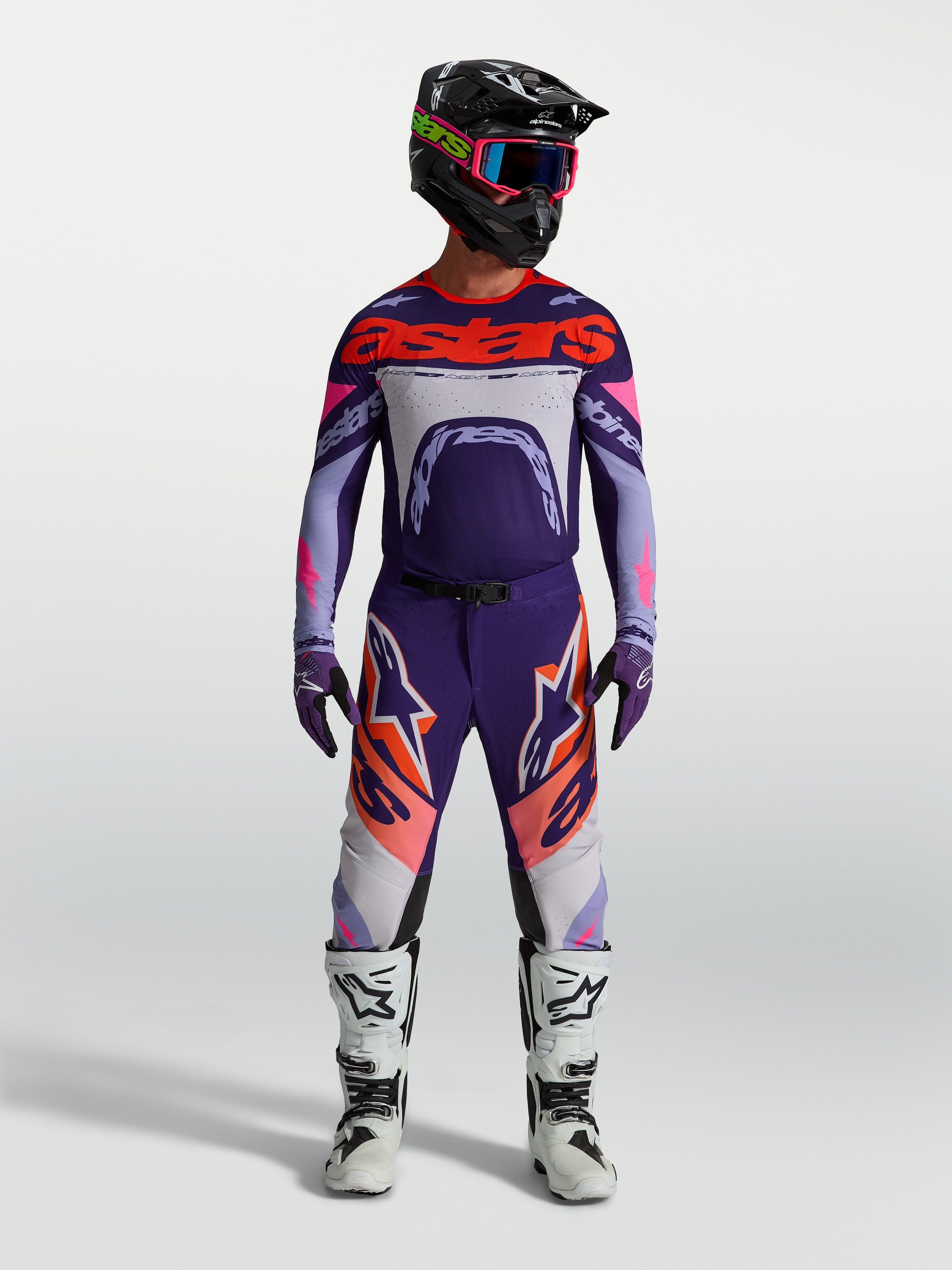 Alpinestars Camisola Supertech Dyna, camisola de motocross para homem, roxo e violeta com detalhes rosa fluo, construção técnica de alto desempenho.