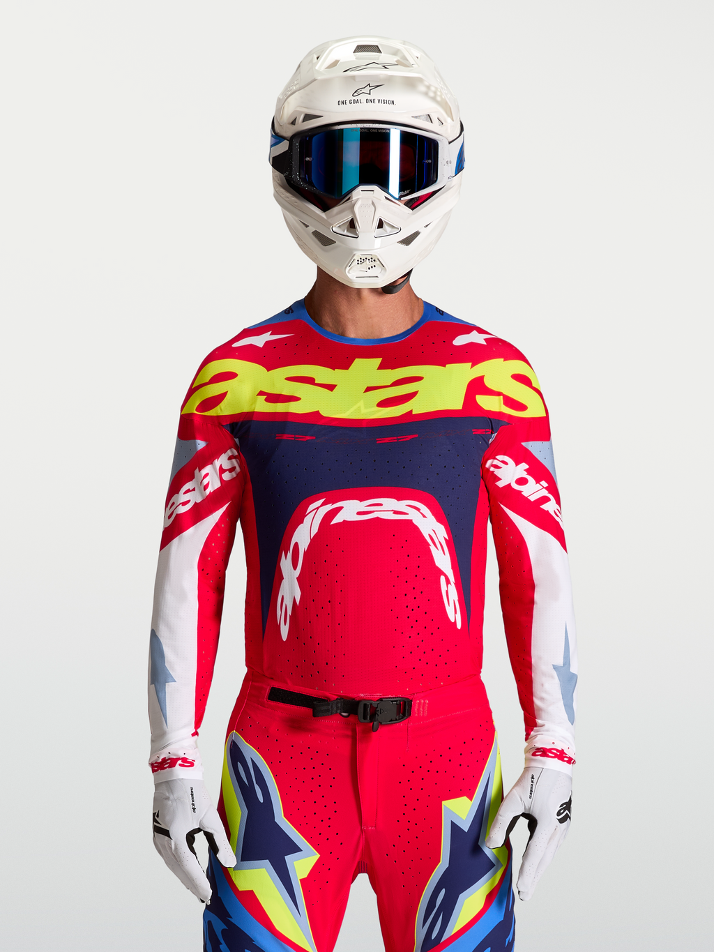 Alpinestars Camisola Supertech Dyna, camisola de motocross para homem, vermelha e azul marinho, malha elástica respirável com perfurações a laser, ajuste atlético de nível profissional.