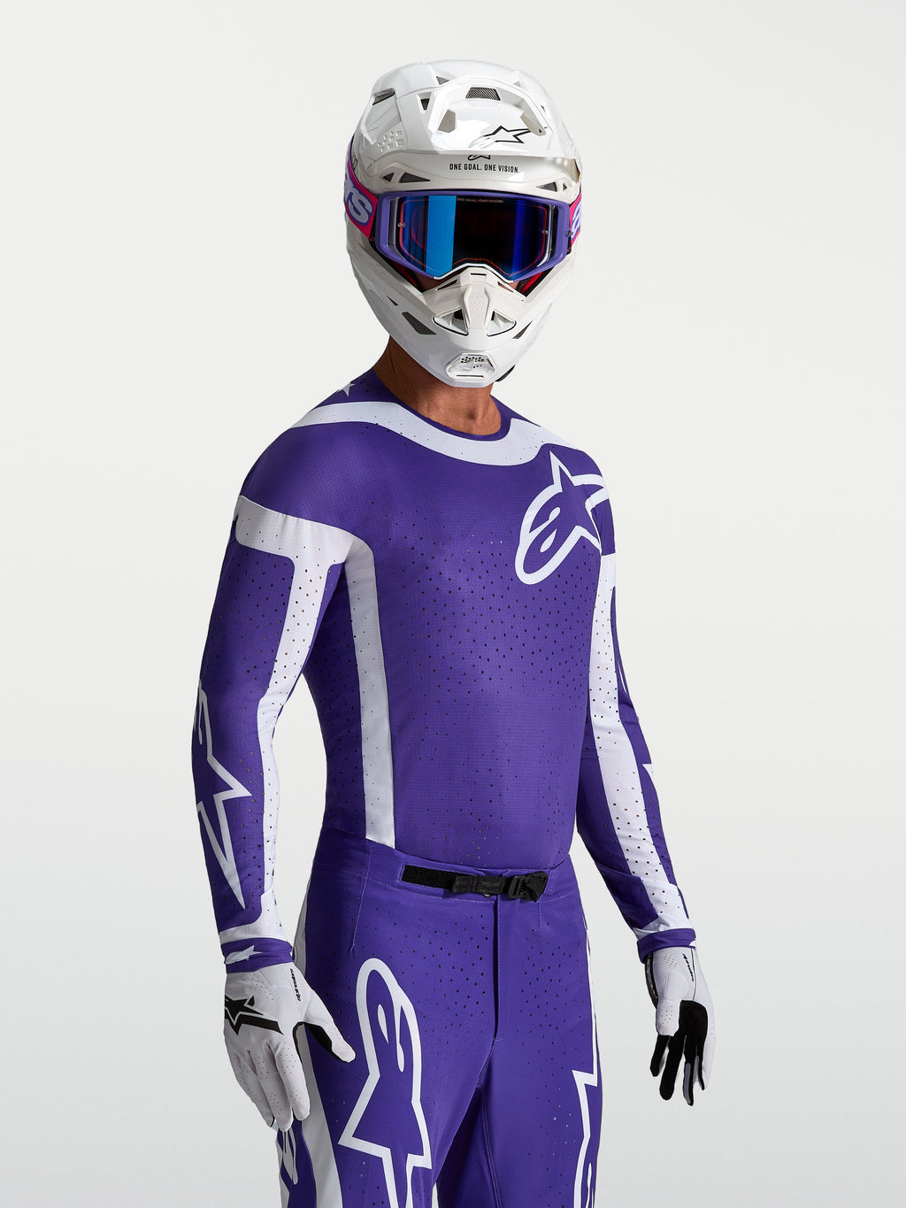 Camisola Supertech Vesta Alpinestars, camisola de motocross azul e branca, com corte atlético e perfurações a laser.
