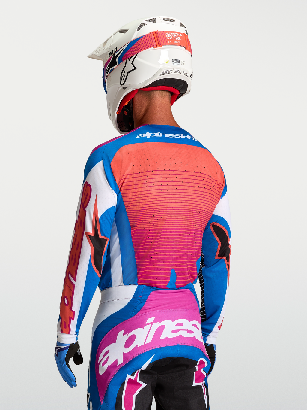 Alpinestars Camisola Techstar Maven, camisola de motocross para homem, branca, azul e laranja coral, vista traseira, ventilação perfurada a laser, ajuste de corrida para todo-o-terreno