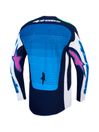 Alpinestars Techstar Maven, camisola de motocross em azul e azul-marinho, vista traseira com perfurações a laser e parte traseira alongada.