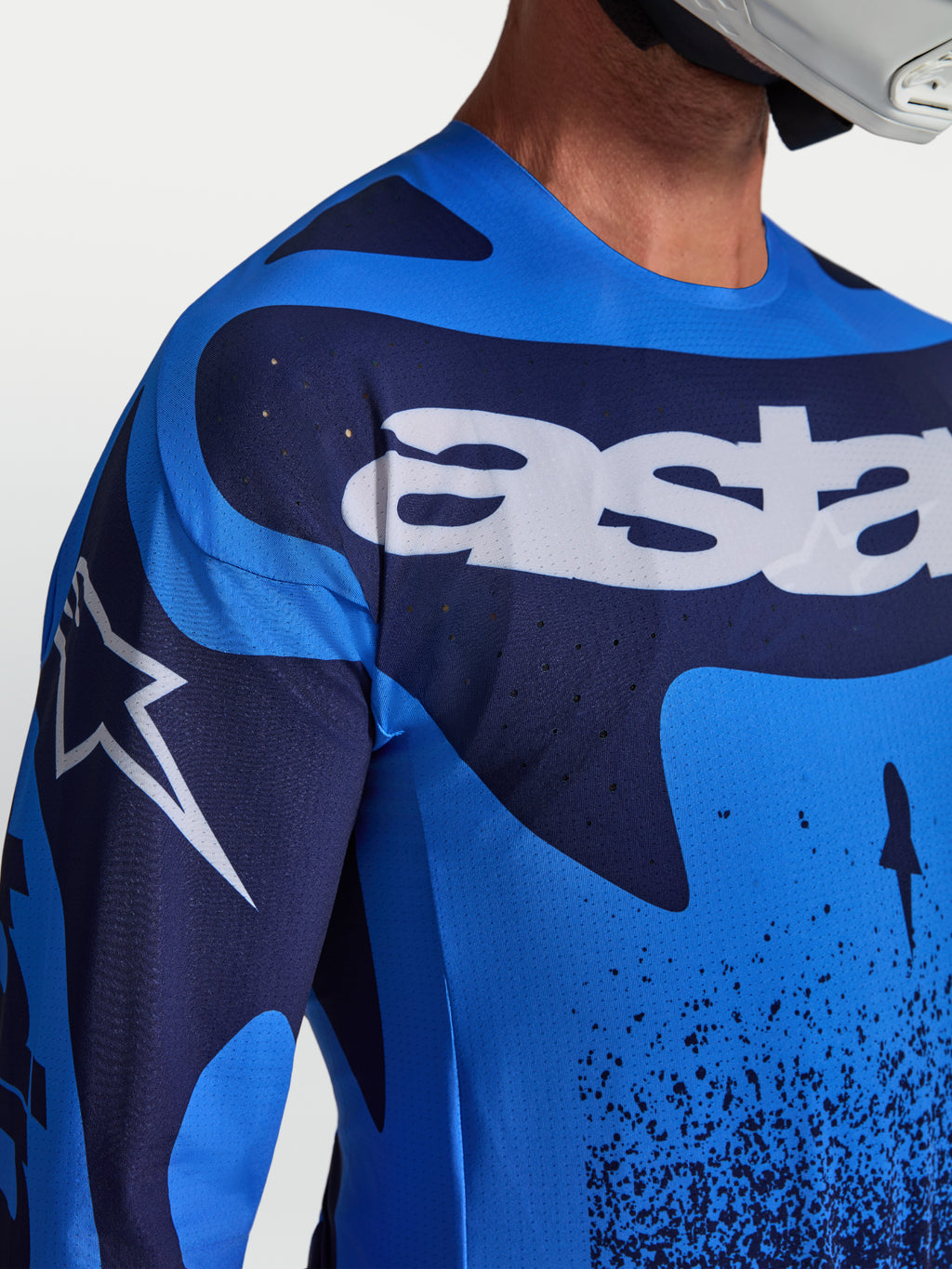 Alpinestars camisola Techstar Swan, camisola de motocross para homem, azul e azul escuro, com logótipos brancos e ventilação por perfuração a laser.