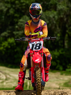 Conjunto de equipamento Alpinestars 2025 Supertech Lipan, camisola e calças de motocross amarelas, amarelo vibrante com gráficos em preto e branco, corte atlético profissional, construção em malha leve para corridas de todo-o-terreno