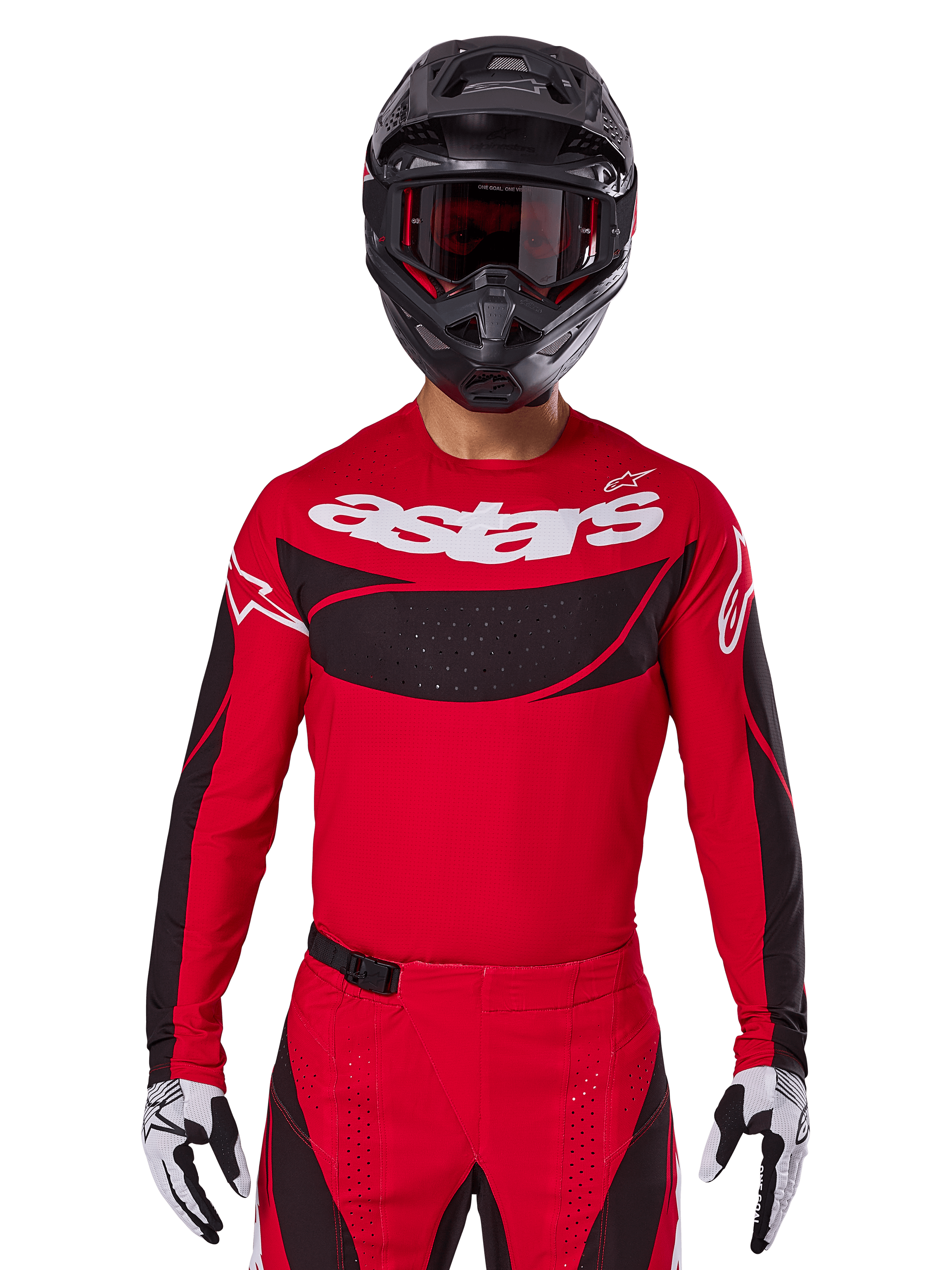 Alpinestars 2025 Techstar Dreem Jersey, equipamento de motocross, vermelho vivo e preto, com o logótipo 'astars' branco e painel de ventilação preto no peito, usado com calças a condizer, capacete preto e luvas brancas e pretas, concebido para competição profissional de todo-o-terreno