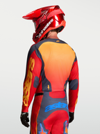 Alpinestars camisola Racer Hunt, camisola de motocross para homem, vista traseira, vermelha e cinzenta, malha respirável.
